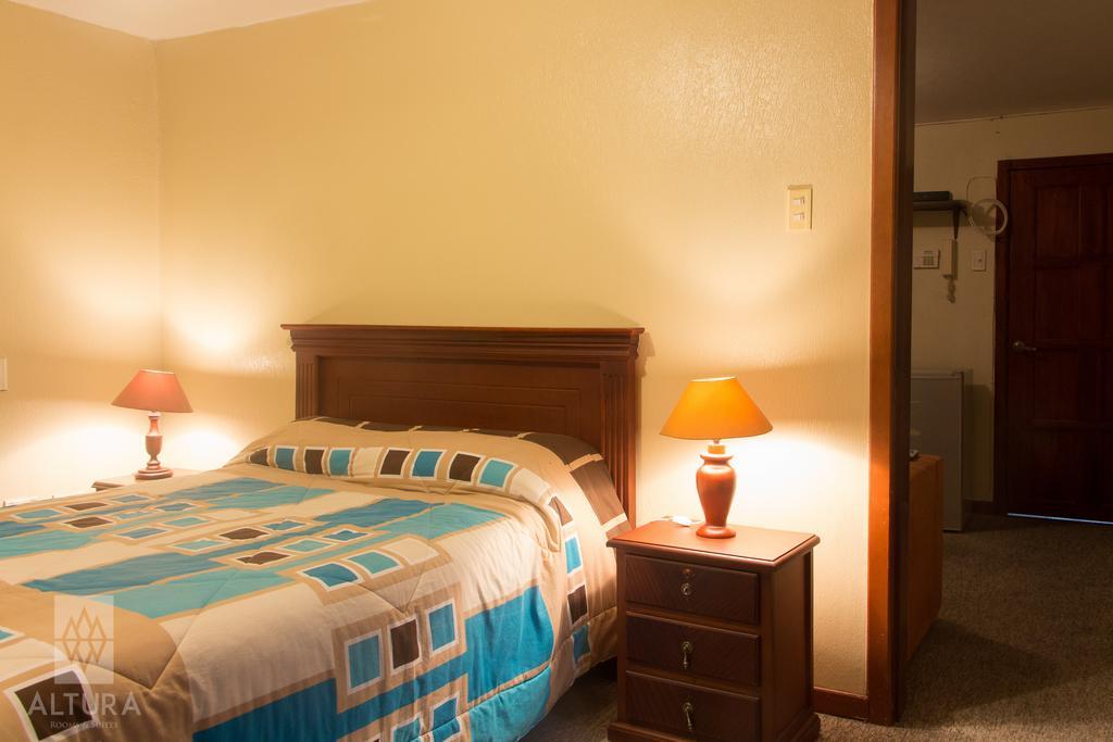 Altura Rooms & Suites Quito Room photo