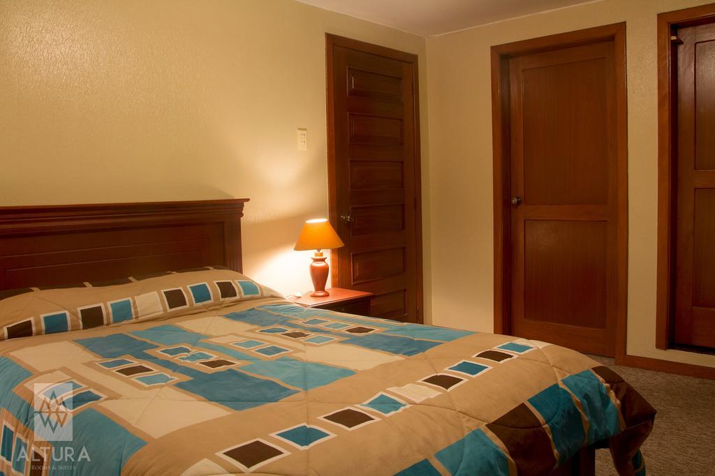 Altura Rooms & Suites Quito Room photo